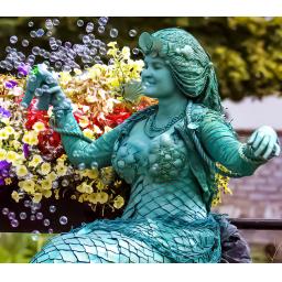 QuaySide-2018-Mermaid-bubbles-WEB-Gilbert-Yates-photography-Fuse-Archive-Photos92-of-266_edited-1-e1548074852608-Edit.jpg